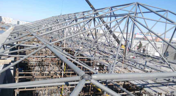 邢台细数网架装配中抉择应用钢结构对室第的优势